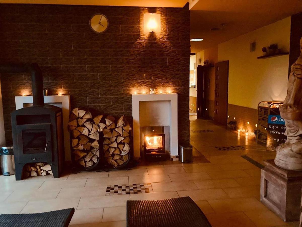 Active Wellness hotel U zlaté rybky Vyškov Exteriér fotografie