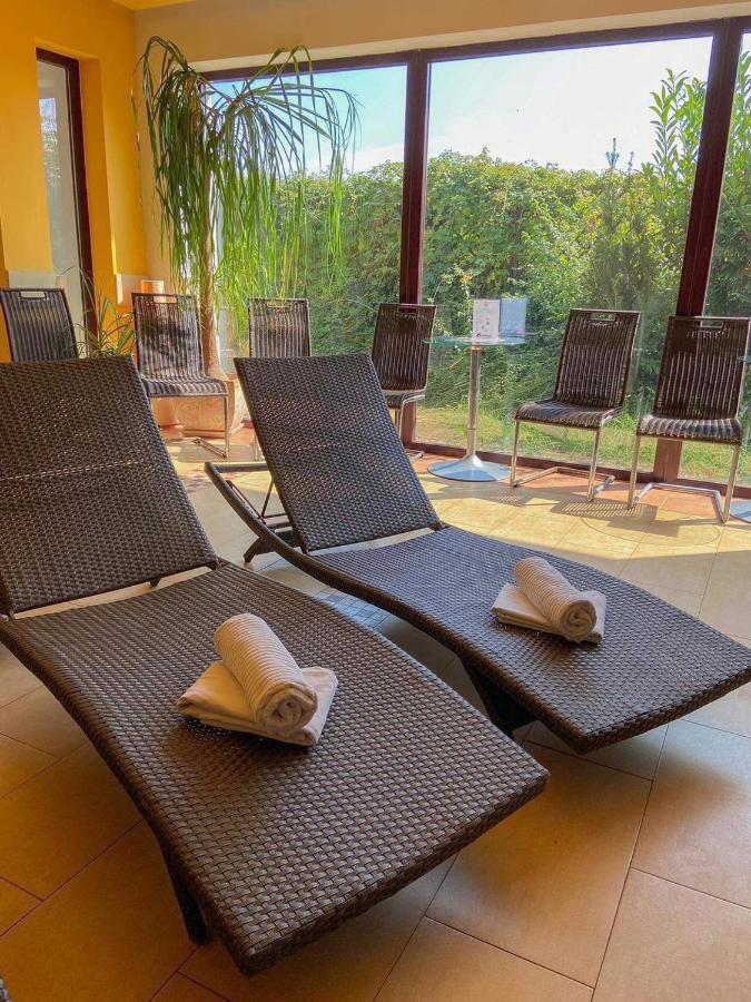 Active Wellness hotel U zlaté rybky Vyškov Exteriér fotografie