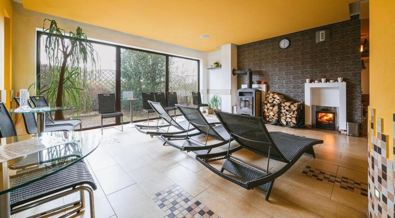 Active Wellness hotel U zlaté rybky Vyškov Exteriér fotografie